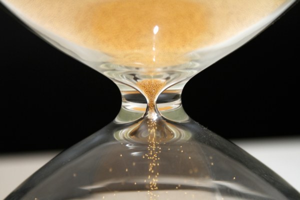 Ikepod-Hourglass-6.jpg