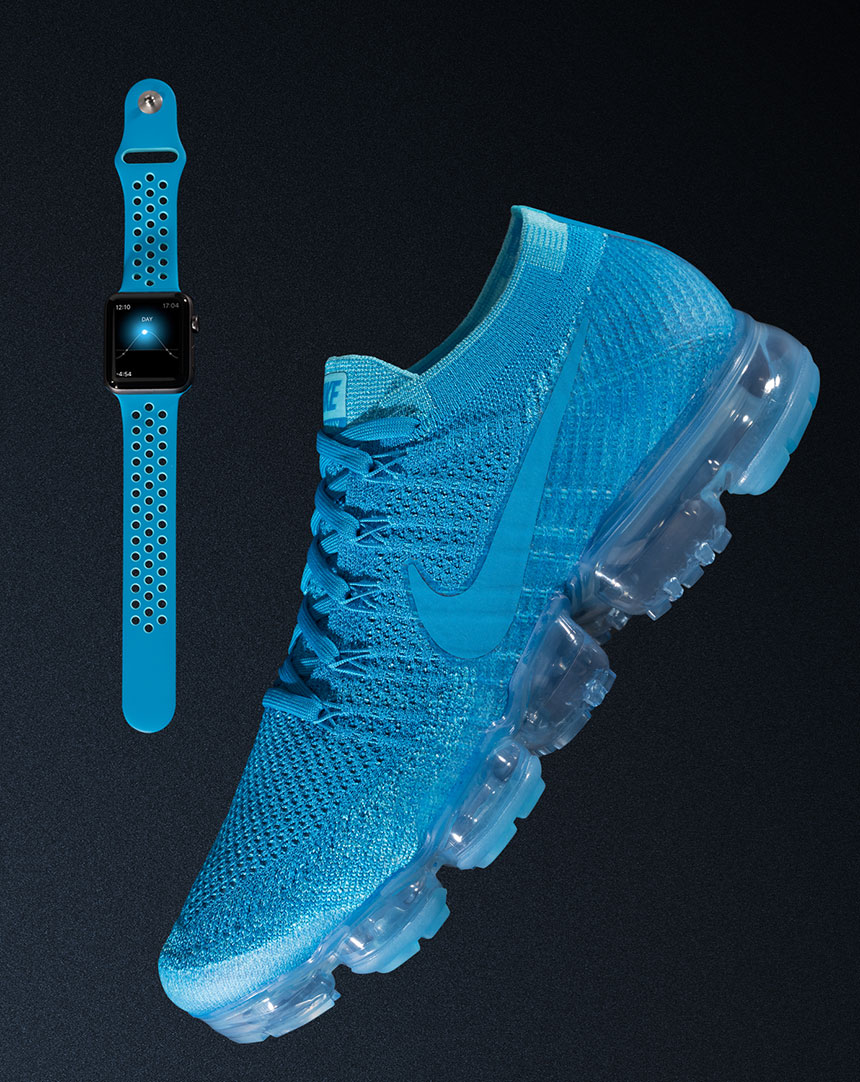 nike color changing shoes with watch