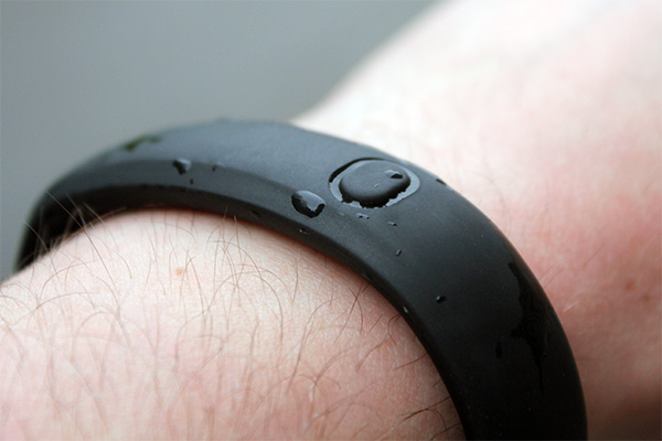 Misericordioso arquitecto Chaleco Nike+ FuelBand Watch Review | aBlogtoWatch