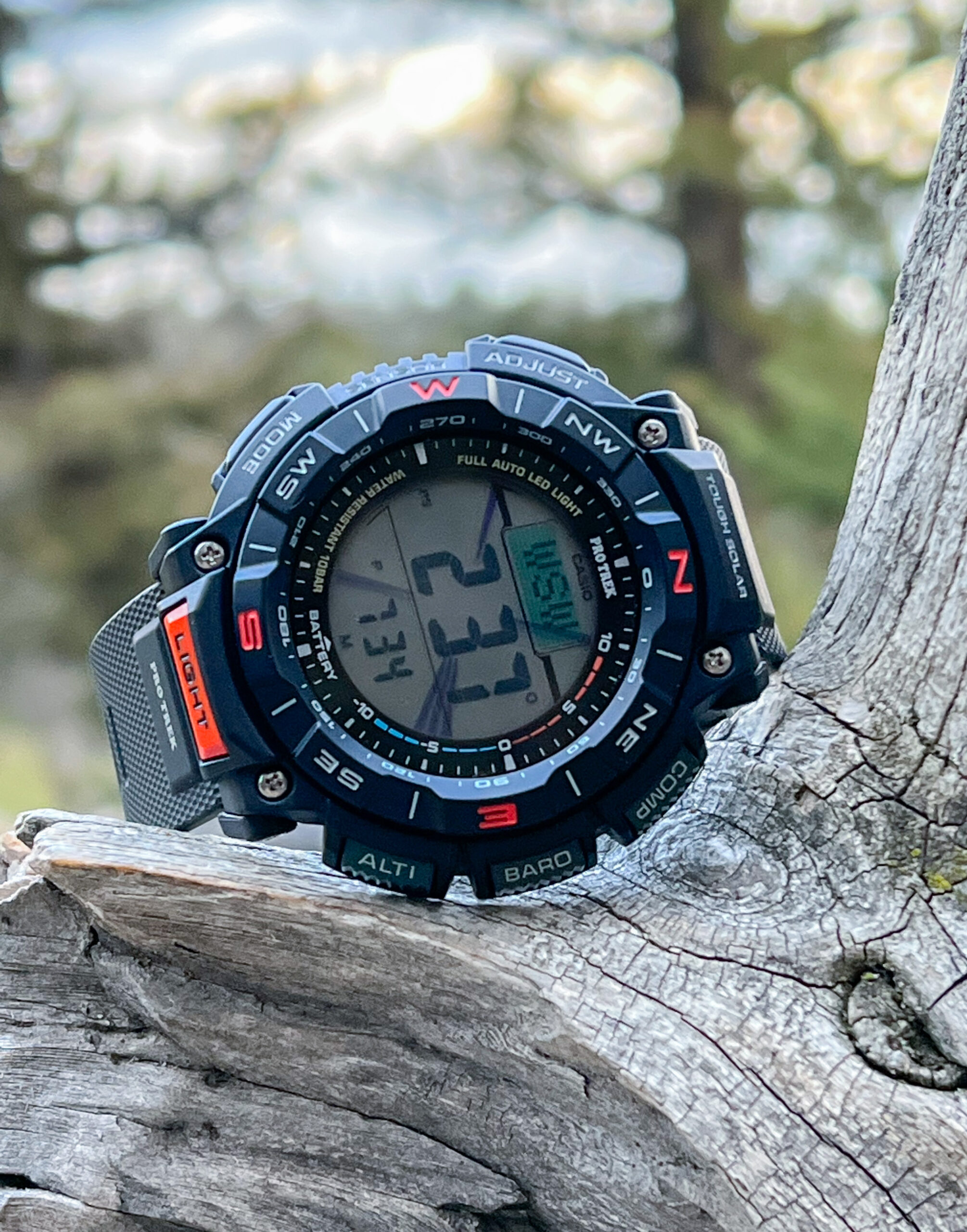 bryder ud Rød dato mager Watch Review: Casio Pro Trek PRG340 | aBlogtoWatch