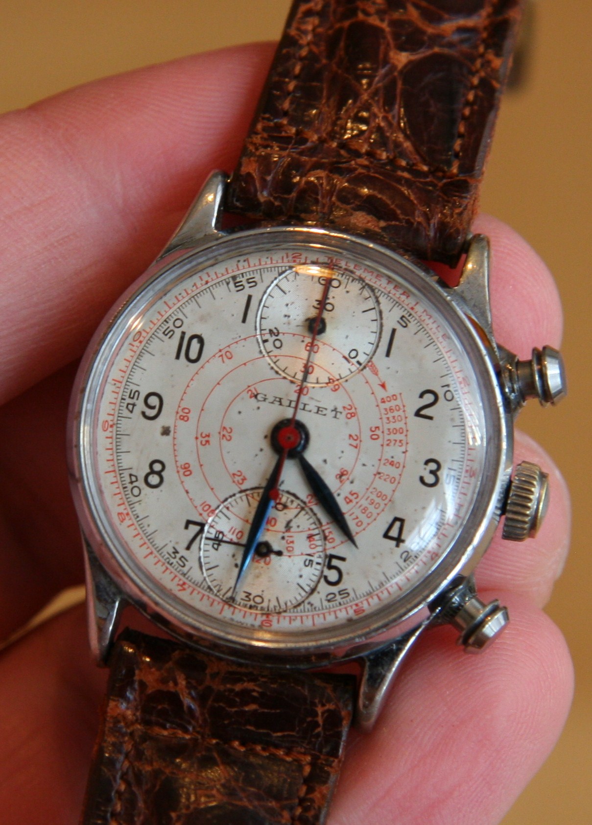 1940s Vintage Gallet Chronograph watch closeup