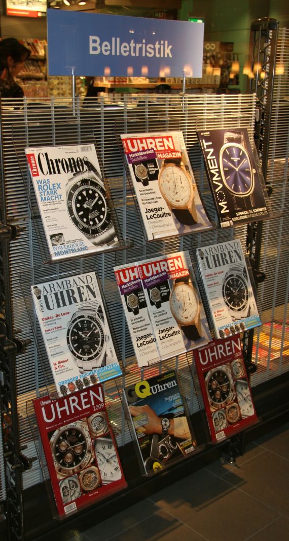 Munich airport watch magazines