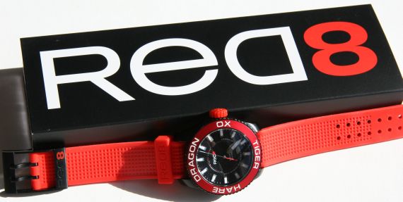 Red8 Watch 6