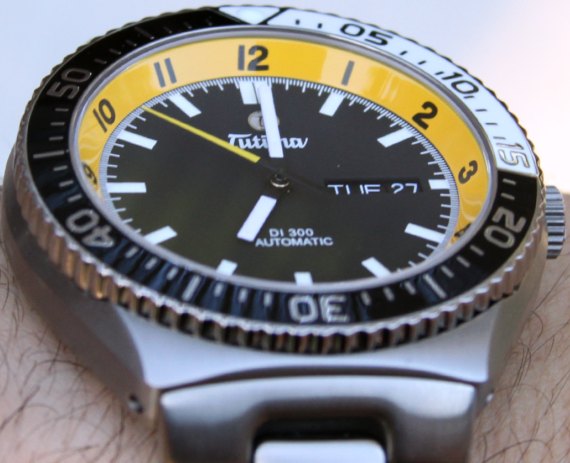 Tutima DI 300 German Dive Watch Review | aBlogtoWatch