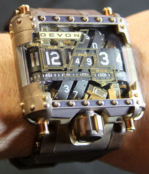 Devon-Tread-1-Steampunk-watch-16.jpg