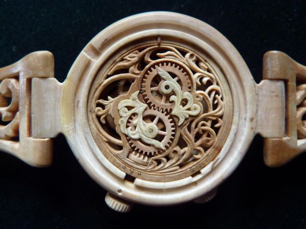 Intricately Carved Danevych watch