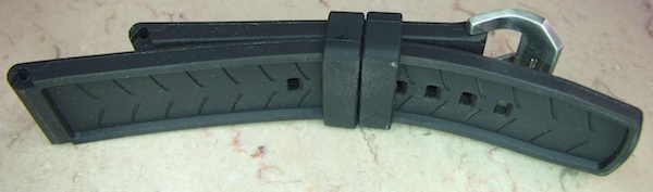 Lum-Tec 300M rubber strap