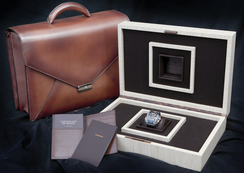 Maitres du Temps Chapter One Round Transparence Presentation Briefcase And Box