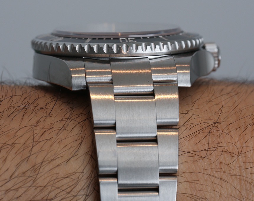 Rolex-Sea-Dweller-4000-116600-watch-7