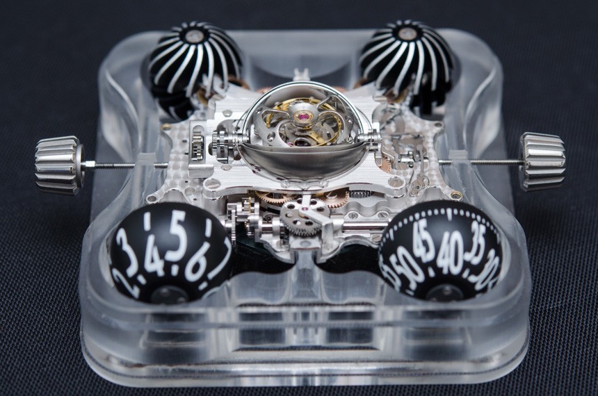 MB&F-HM6-Space-Pirate-Movement-Hands-On-4