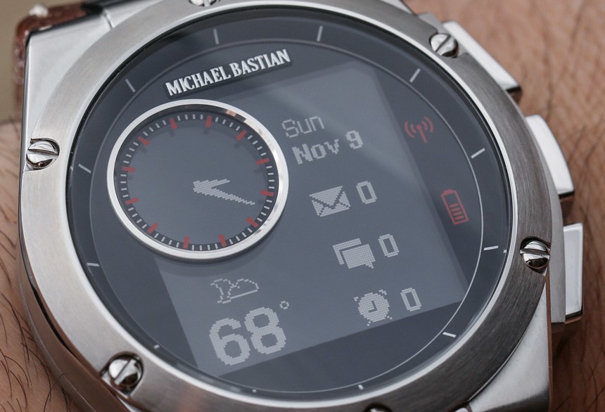 Michael-Bastian-MB-Chronowing-Smartwatch-Review-12