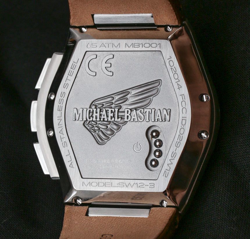Michael-Bastian-MB-Chronowing-Smartwatch-Review-14