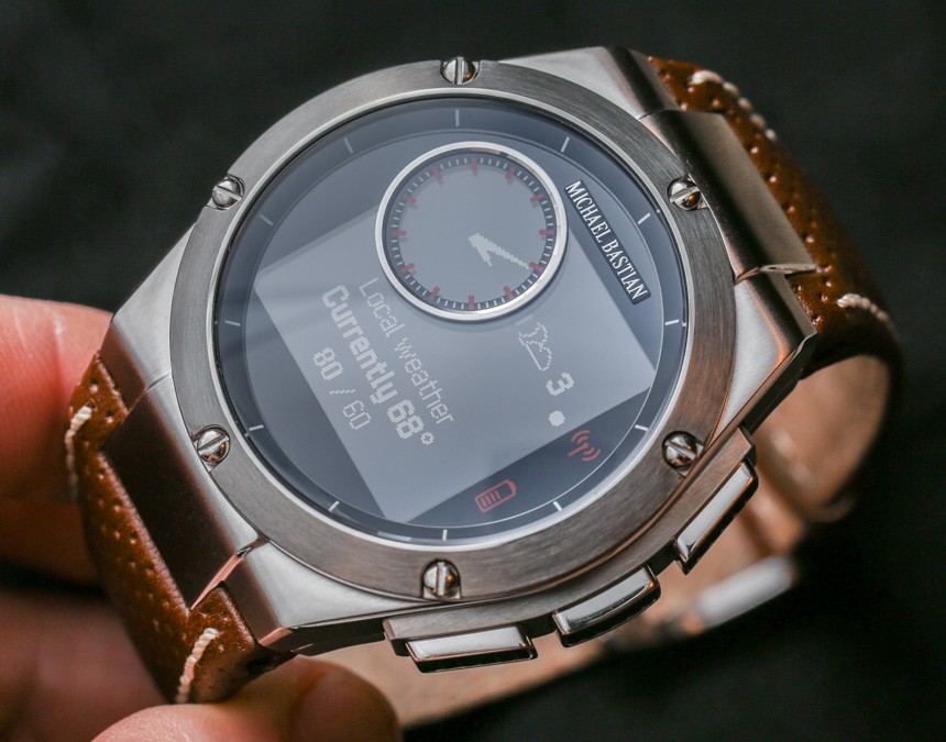 Michael-Bastian-MB-Chronowing-Smartwatch-Review-5