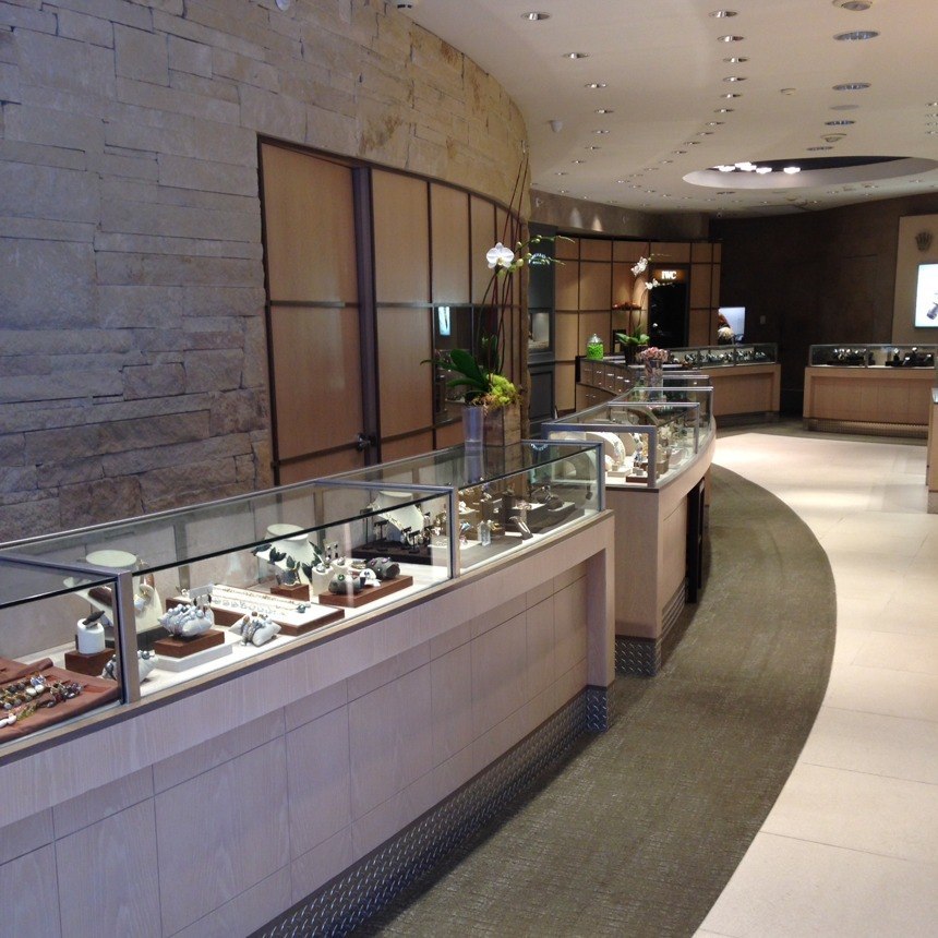 Meridian-Jewelers-Interior-2-860