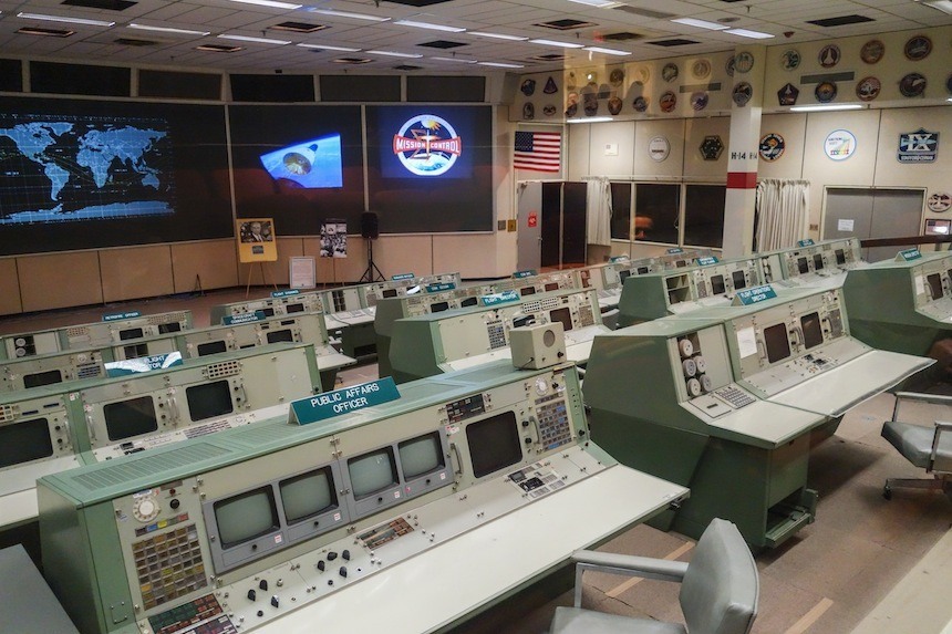Omega-Apollo-13-NASA-Houston-Speedmaster-Event-5