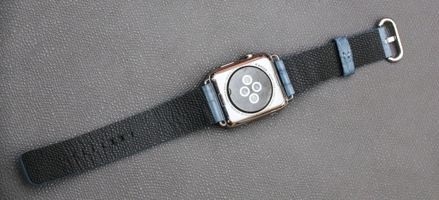 Apple-Watch-Desk-Charger-aBlogtoWatch-2
