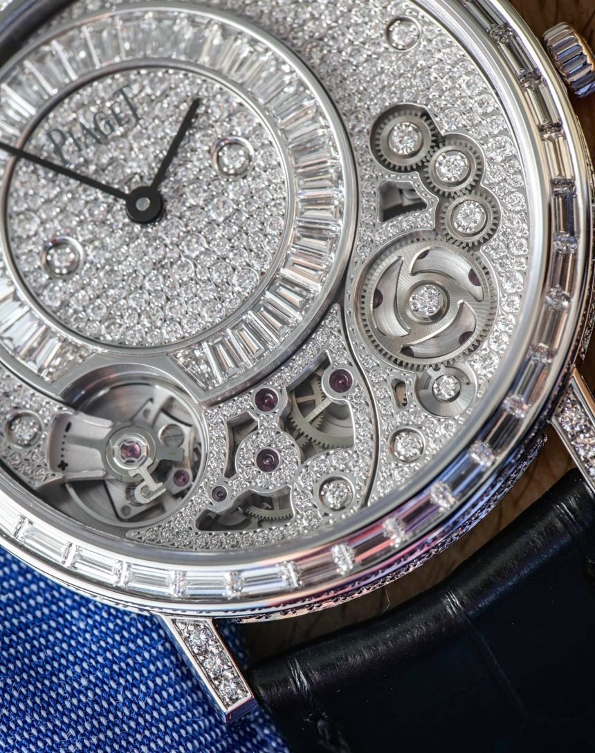 Piaget-Altiplano-900D-Thinnest-Mechanical-Jewelry-Watch-aBlogtoWatch-12