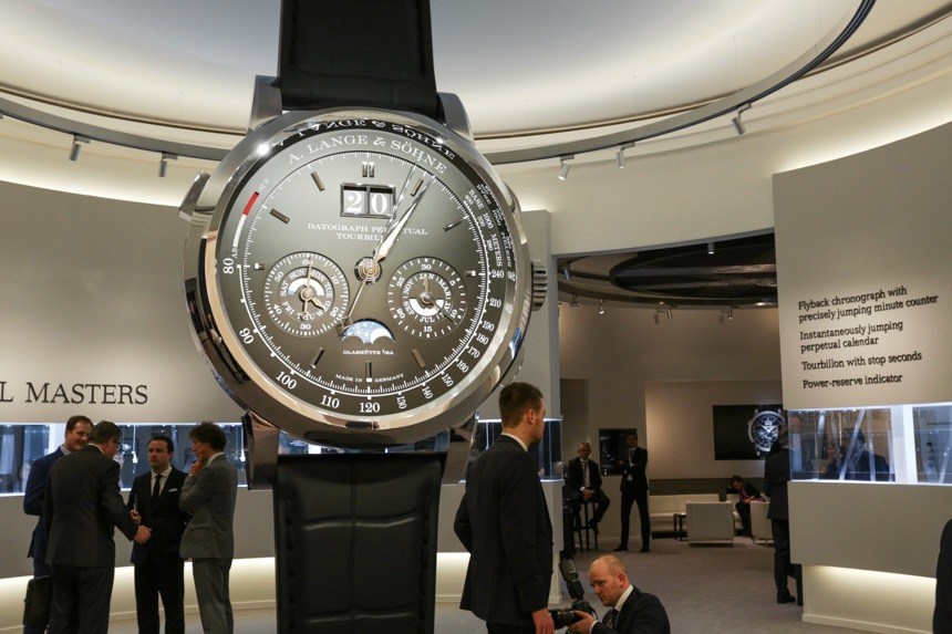 SIHH-2016-Event-Fair-Atmosphere-Ambient-B-Roll-Broll-aBlogtoWatch-6
