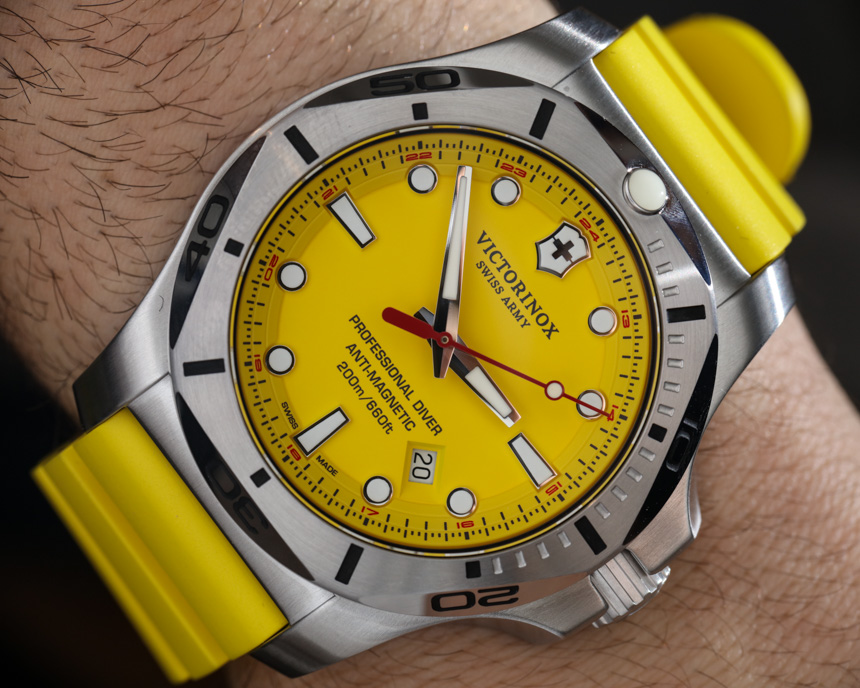 Victorinox-Swiss-Army-INOX-Professional-Diver-watch-10