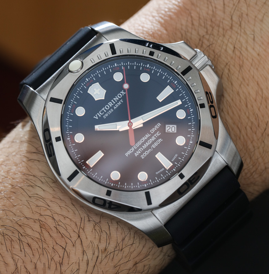 Victorinox-Swiss-Army-INOX-Professional-Diver-watch-12