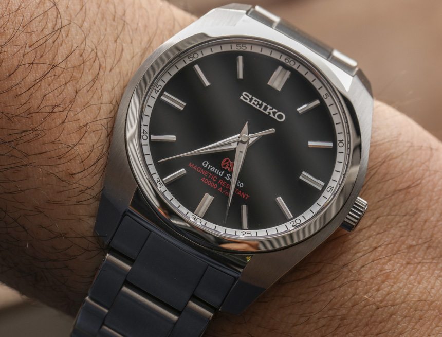 Grand-Seiko-SBGX093-Quartz-Watch-aBlogtoWatch-11