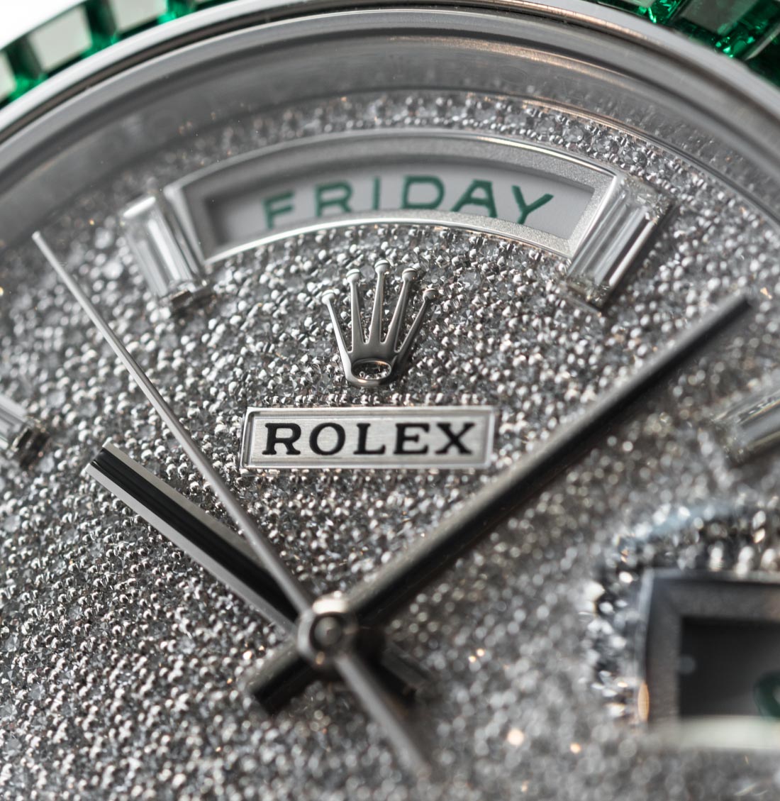 rolex-day-date-40-platinum-228396-green-emerald-bezel-ablogtowatch-17