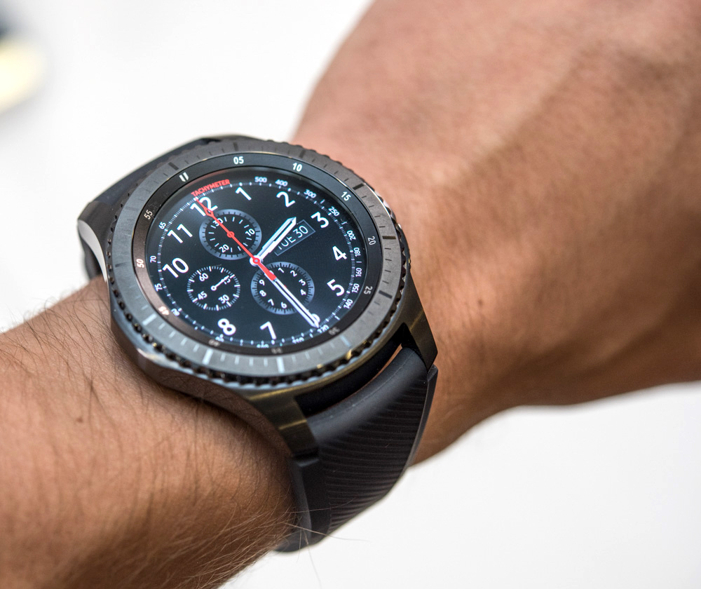 Samsung-Gear-S3-Frontier-Classic-smartwatch-review-aBlogtoWatch-15