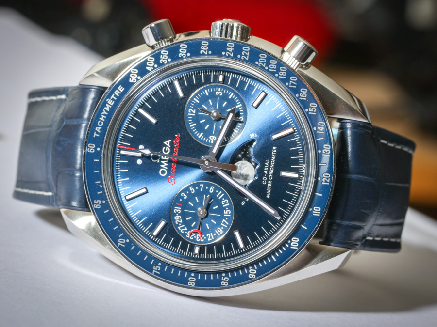 Omega-Speedmaster-Moonwatch-Co-Axial-Master-Chronometer-Moonphase-Chronograph-30433445203001-aBlogtoWatch-30