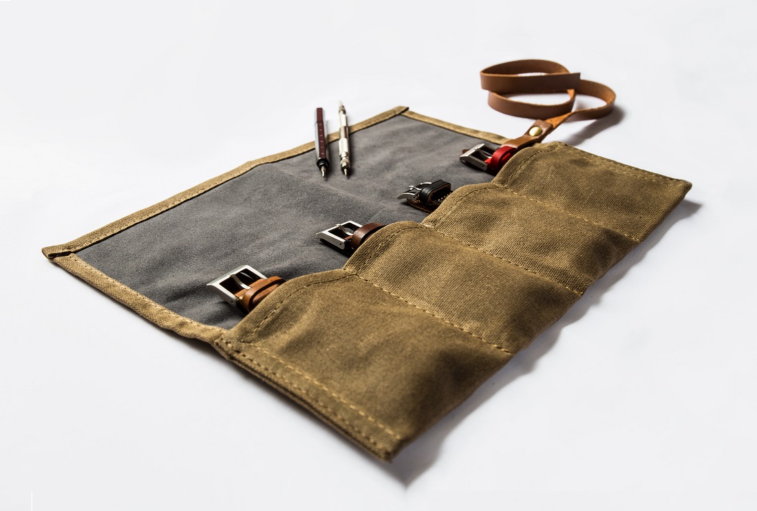 The Les Noble Canvas Watch Roll