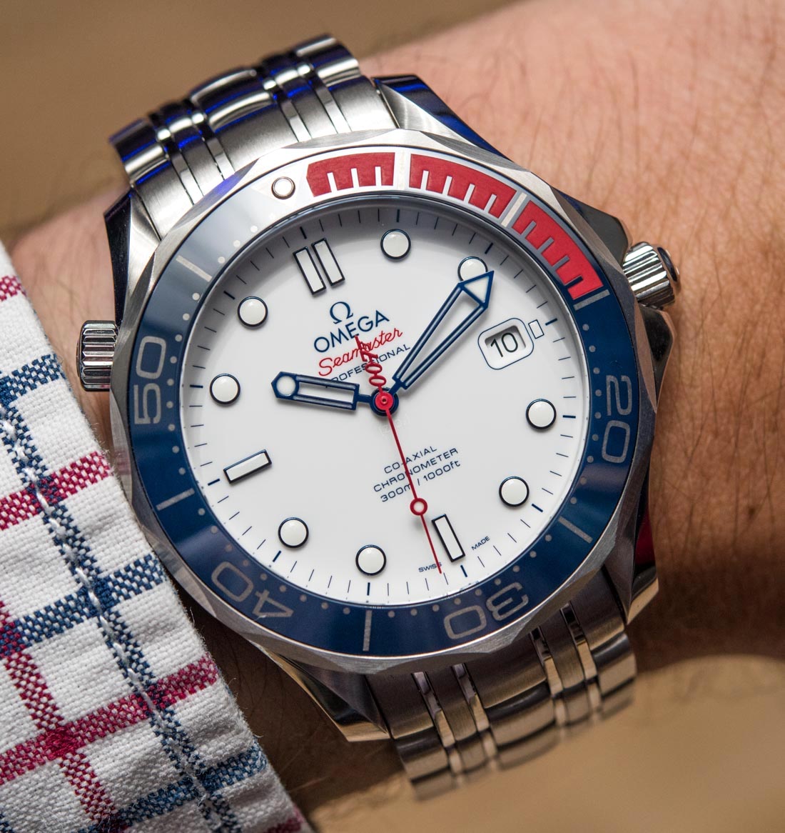 Omega Seamaster Diver 300M 'Commander's Watch' Limited Edition Inspired By James  Bond 007 Hands-On | aBlogtoWatch