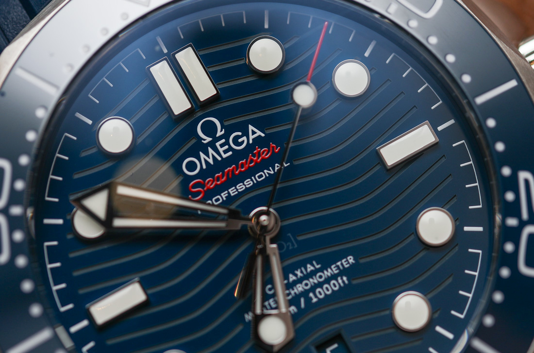 omega seamaster professional 300m diver dial