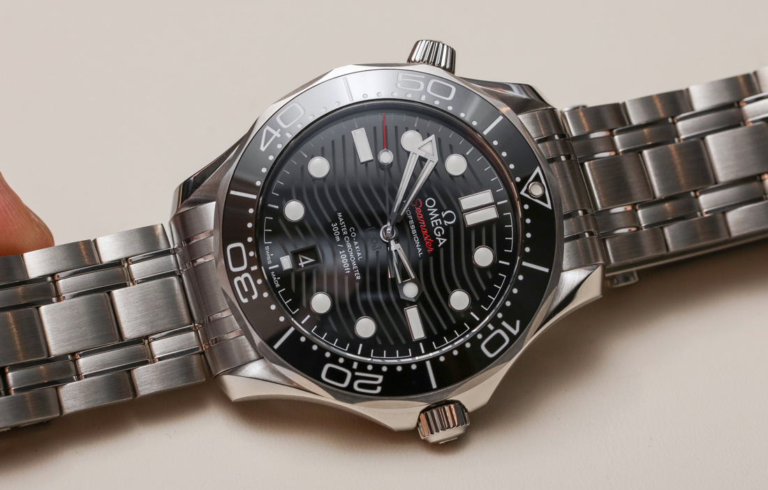Omega-Seamaster-Diver-300m-Watches-2018-aBlogtoWatch-15.jpg