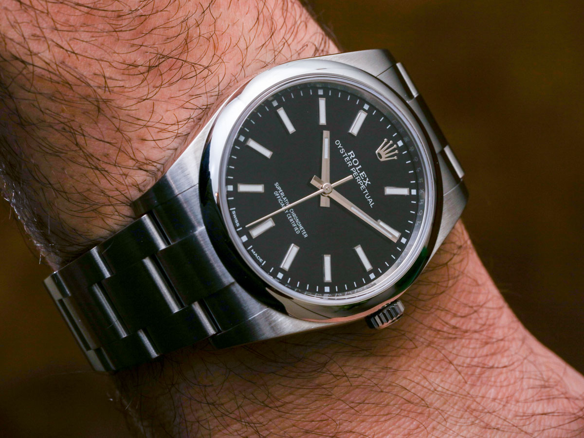 Rolex-Oyster-Perpetual-39-114300-watch-21.jpg