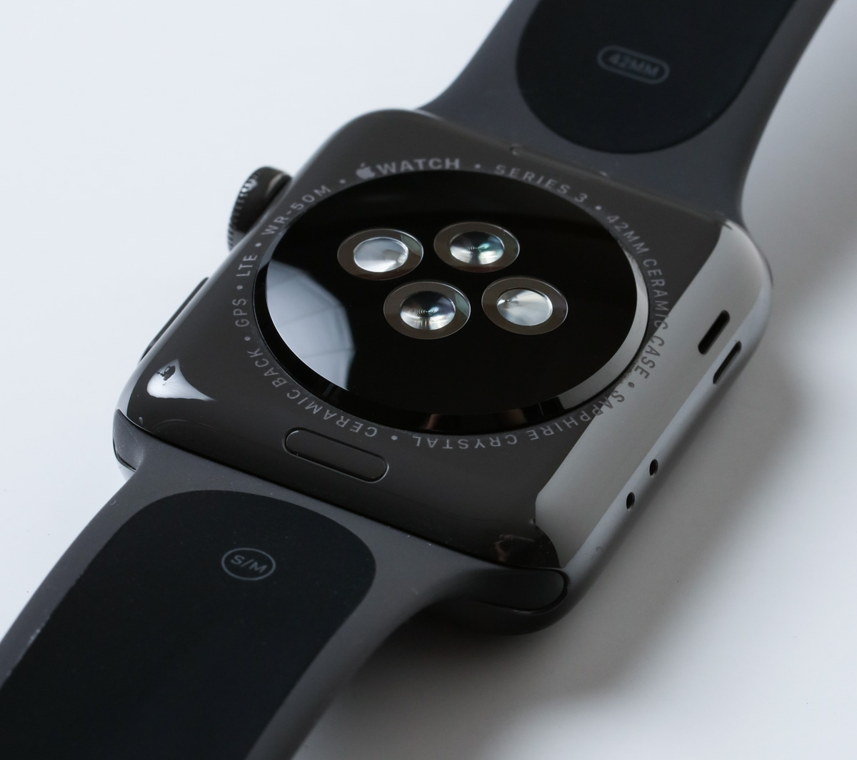 Apple series 6 44. Apple watch Series 5 Ceramic Edition. WR-50m Apple watch Series 3. Apple watch Series 3 Ceramic. Эпл вотч 5 Керамик 40 мм.