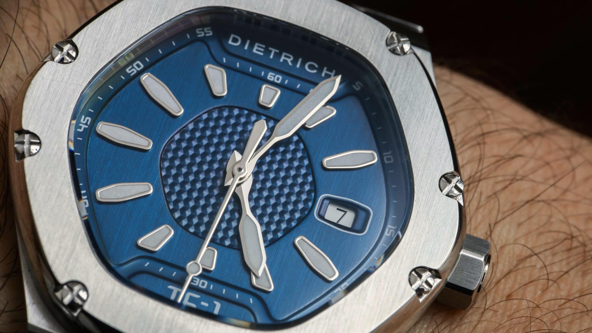 Dietrich Time Companion TC-1 Watch Review | aBlogtoWatch