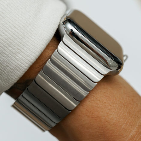 Apple Watch series 4 wristshot