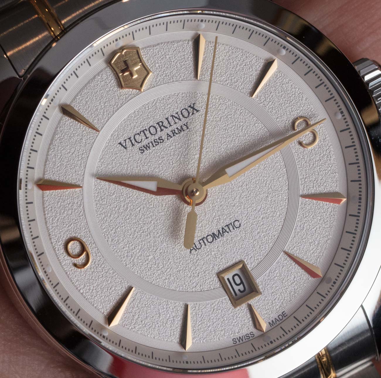 Victorinox-Swiss-Army-Alliance-Mechanical-watches-19.jpg