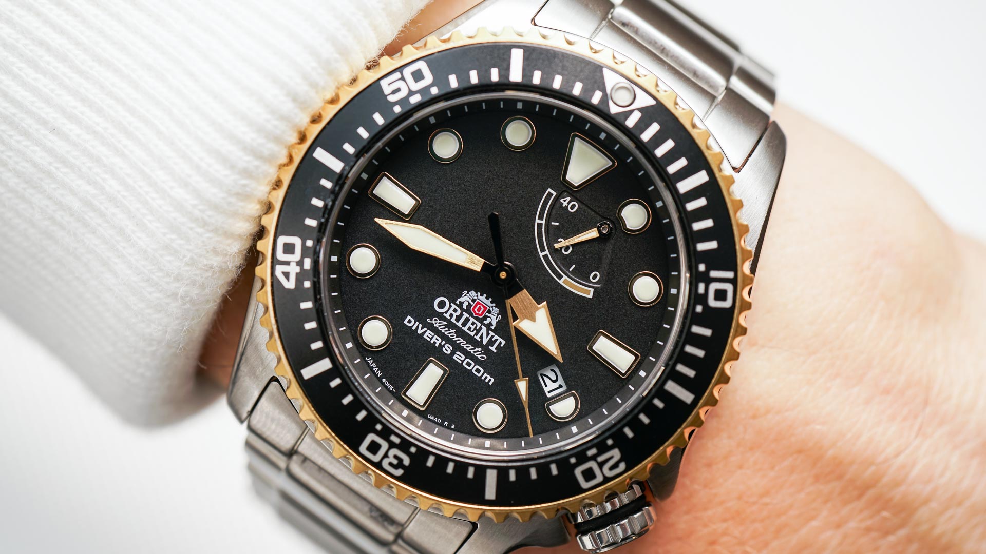 Hands-On: Orient Star 200m Diver RE-AU0307E Watch | aBlogtoWatch