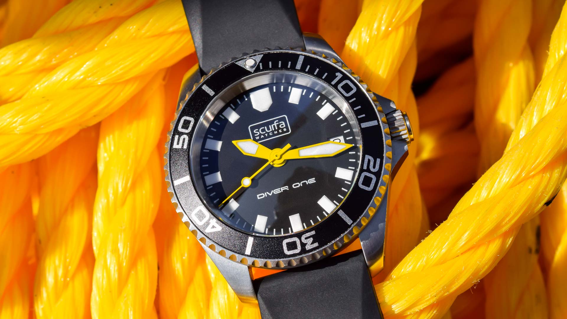Watch Review: Commercial Diving With The Scurfa Diver One D1-500 Original
