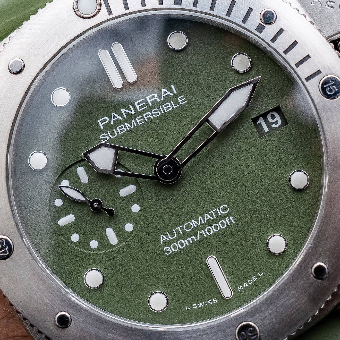 panerai submersible green dial verde militare 42mm pam01055