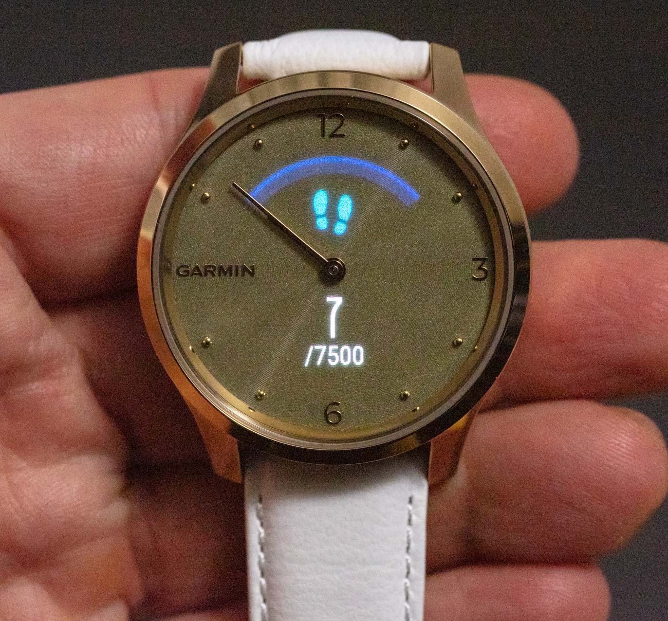 Garmin Vivomove Luxe Analog/Digital Dial Smartwatch Review | aBlogtoWatch