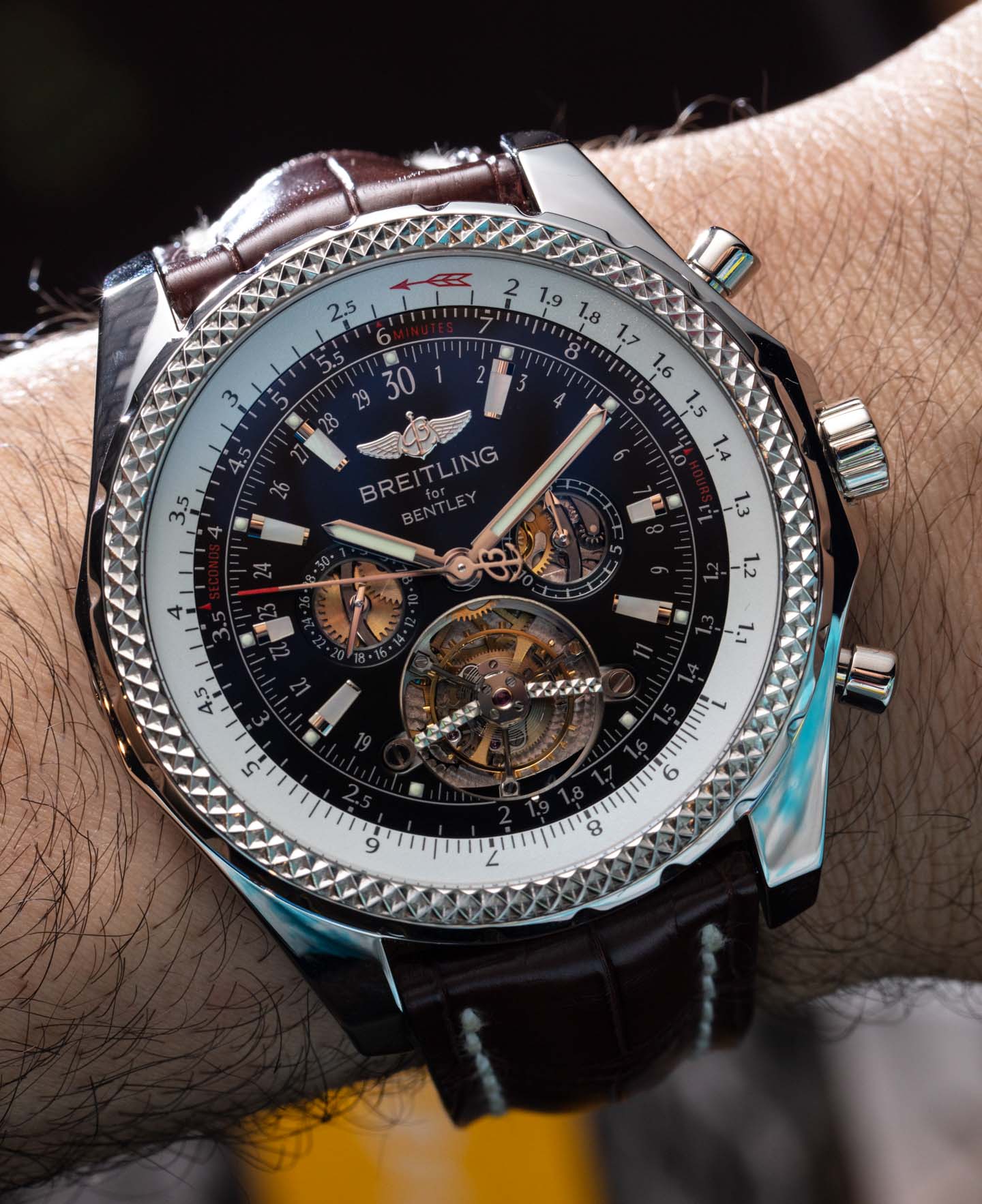 شاحنة ثقيلة مارتن لوثر كينغ جونيور أطمح  Hands-On: Breitling For Bentley Mulliner Tourbillon Chronograph Watch |  aBlogtoWatch