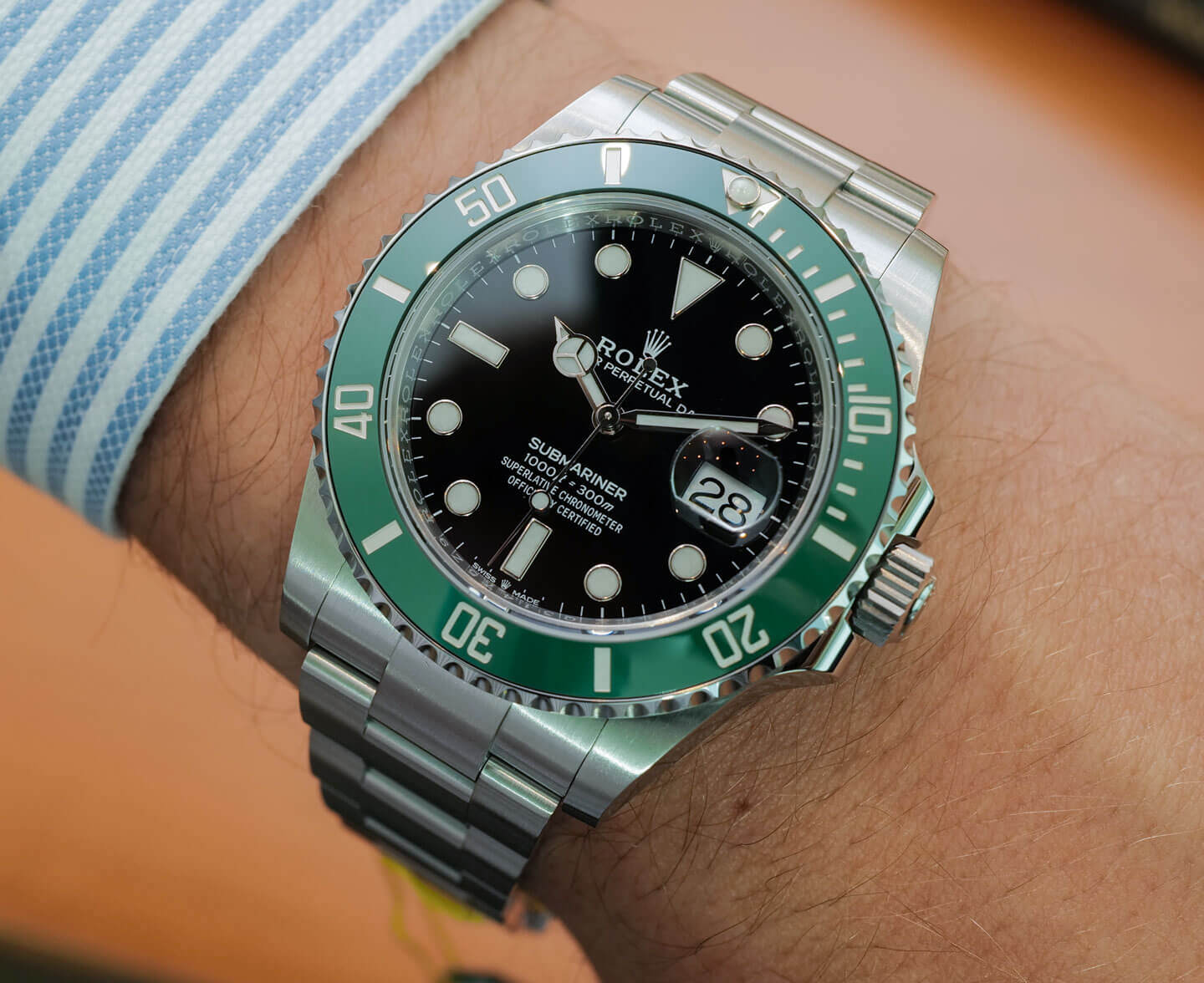 Opmærksom Ti gen Rolex Submariner 126610LV Watch With Green Ceramic Bezel Debut |  aBlogtoWatch