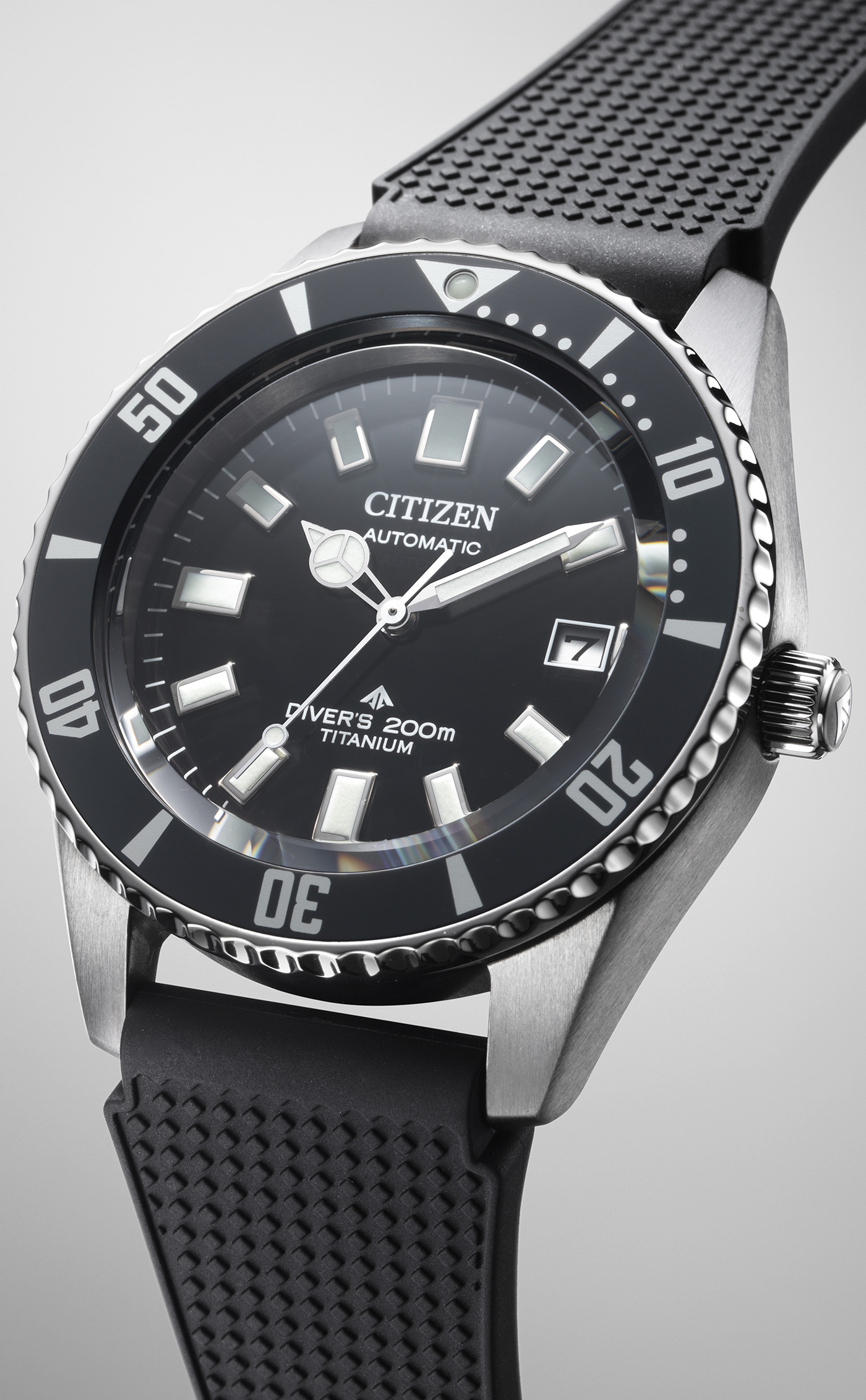 Explore Enduring Dive Watch Style With The Citizen Promaster Mechanical  Diver 200m | aBlogtoWatch
