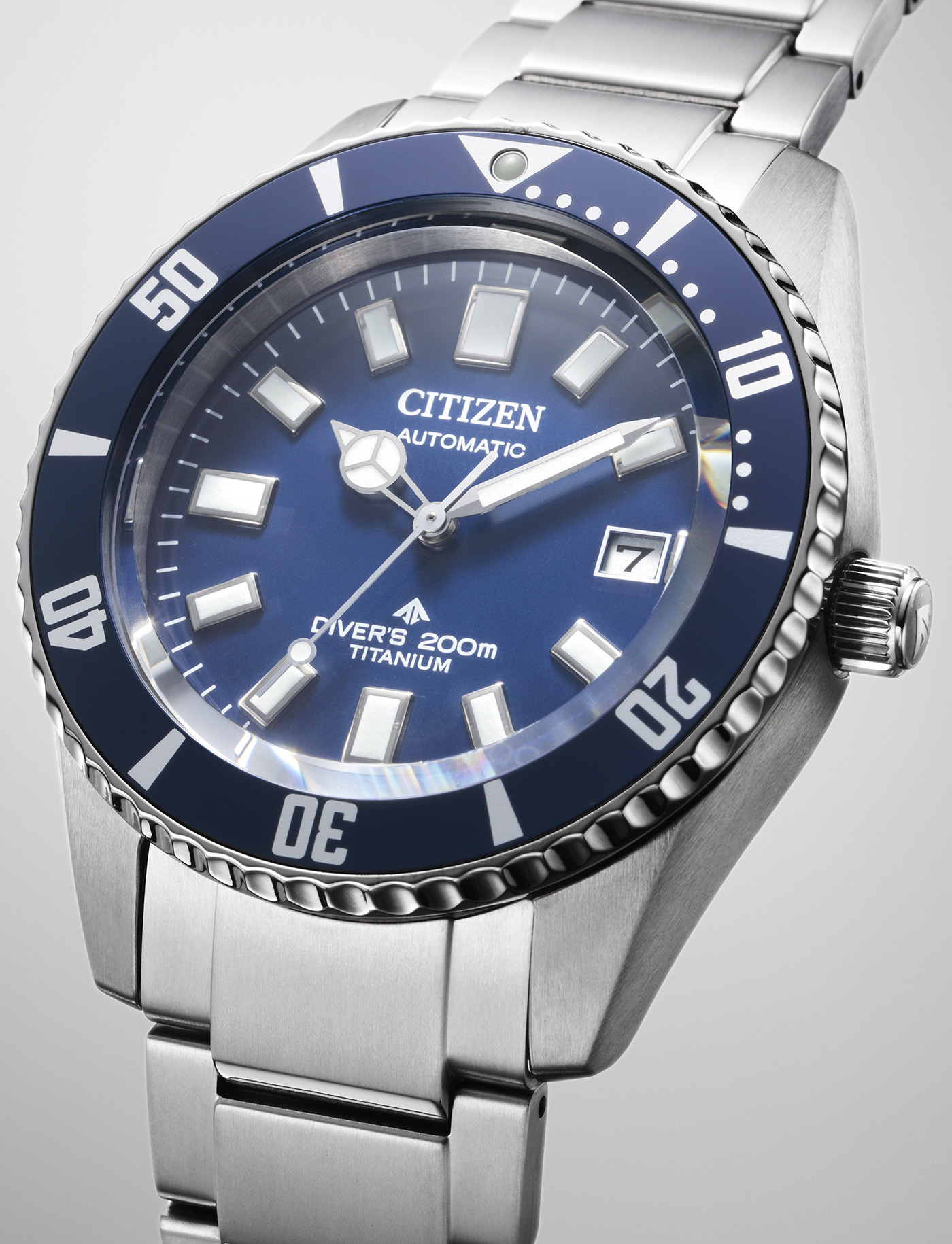Explore Enduring Dive Watch Style With The Citizen Promaster 