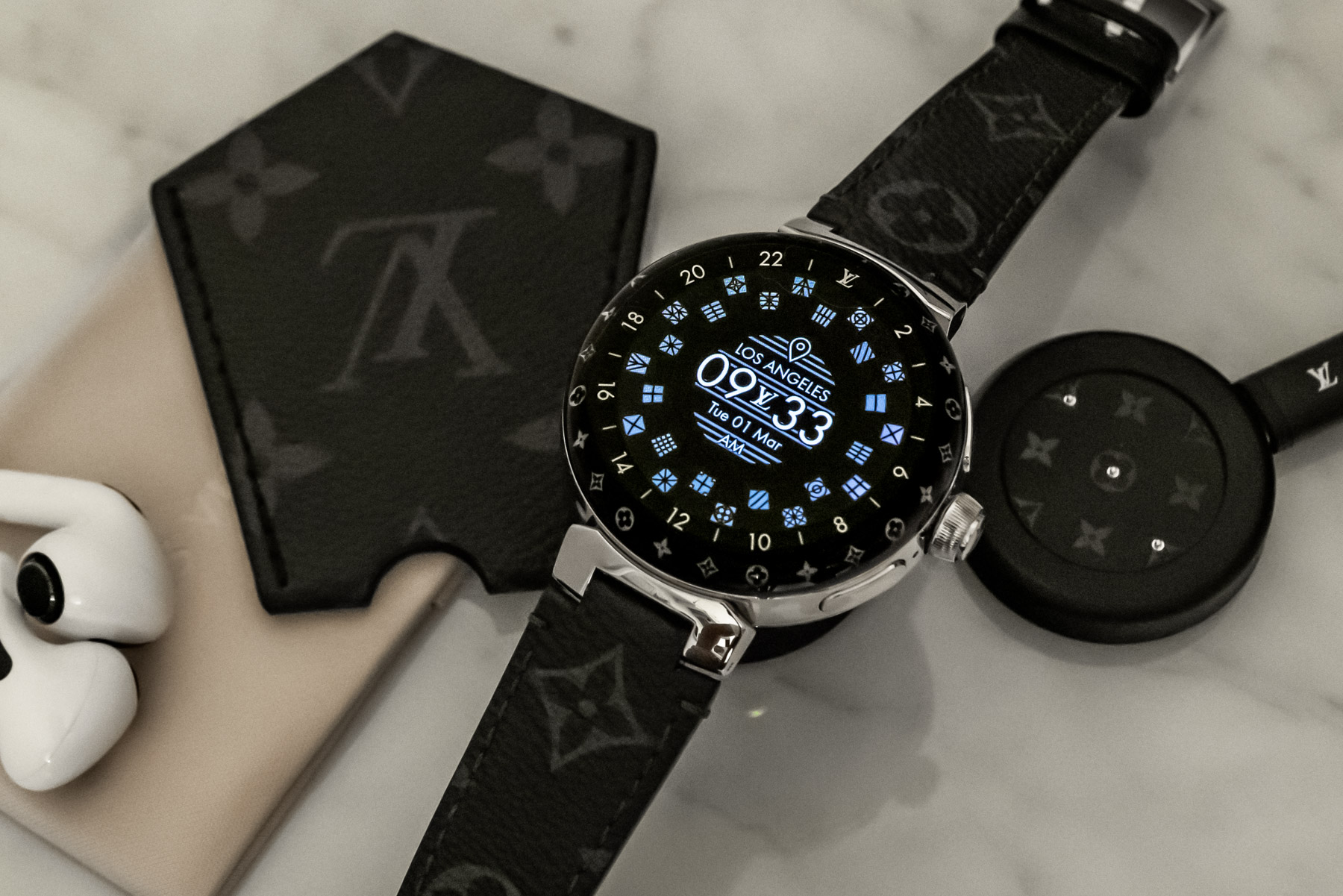 Hands-On With The Louis Vuitton Tambour Horizon Light Up Luxury