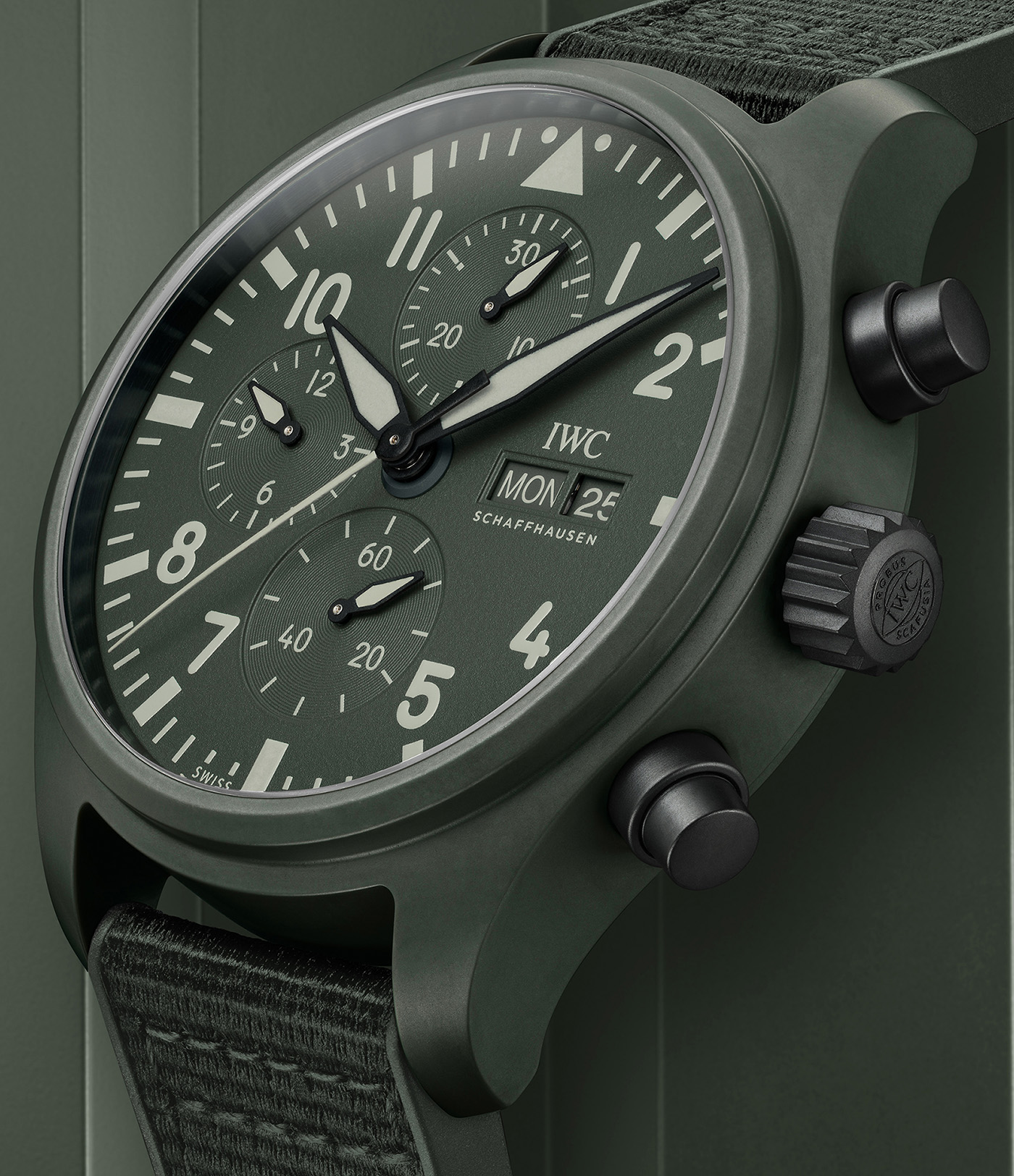Blive kold Virksomhedsbeskrivelse tårn First Look: IWC Unveils Limited-Production Pilot's Watch Chronograph TOP GUN  Edition “Lake Tahoe” And Edition “Woodland” | aBlogtoWatch