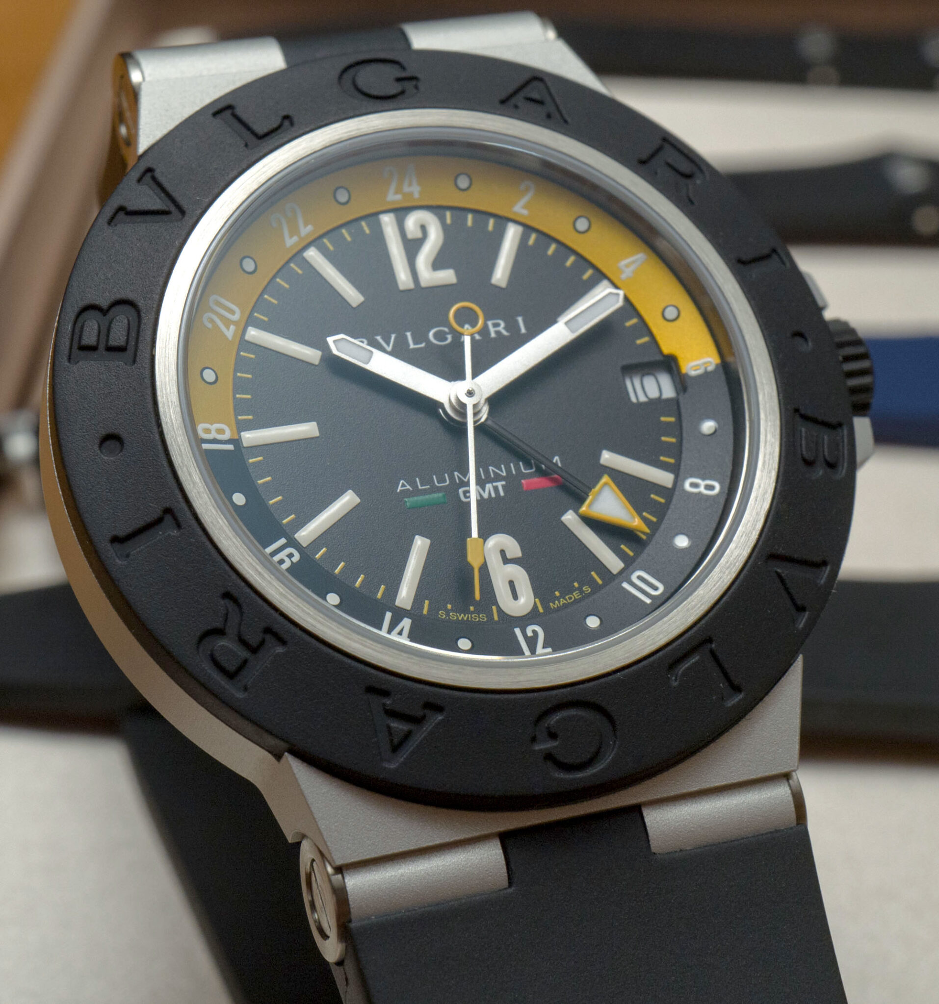 Hands-On: Bulgari Aluminium GMT Amerigo Vespucci Special Edition Watch ...