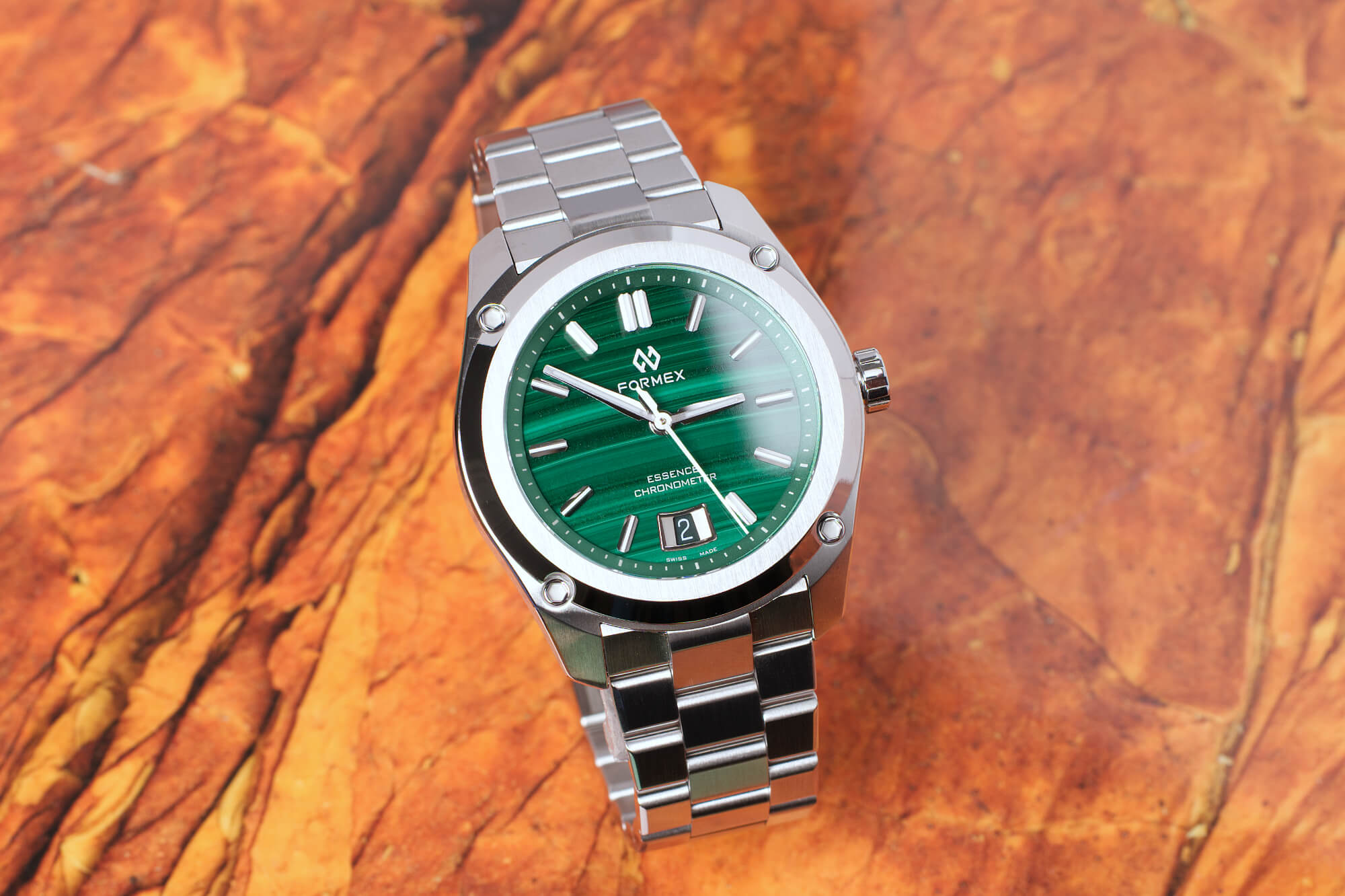 Hands-On Debut: The New Formex Essence 39 Malachite Dial 