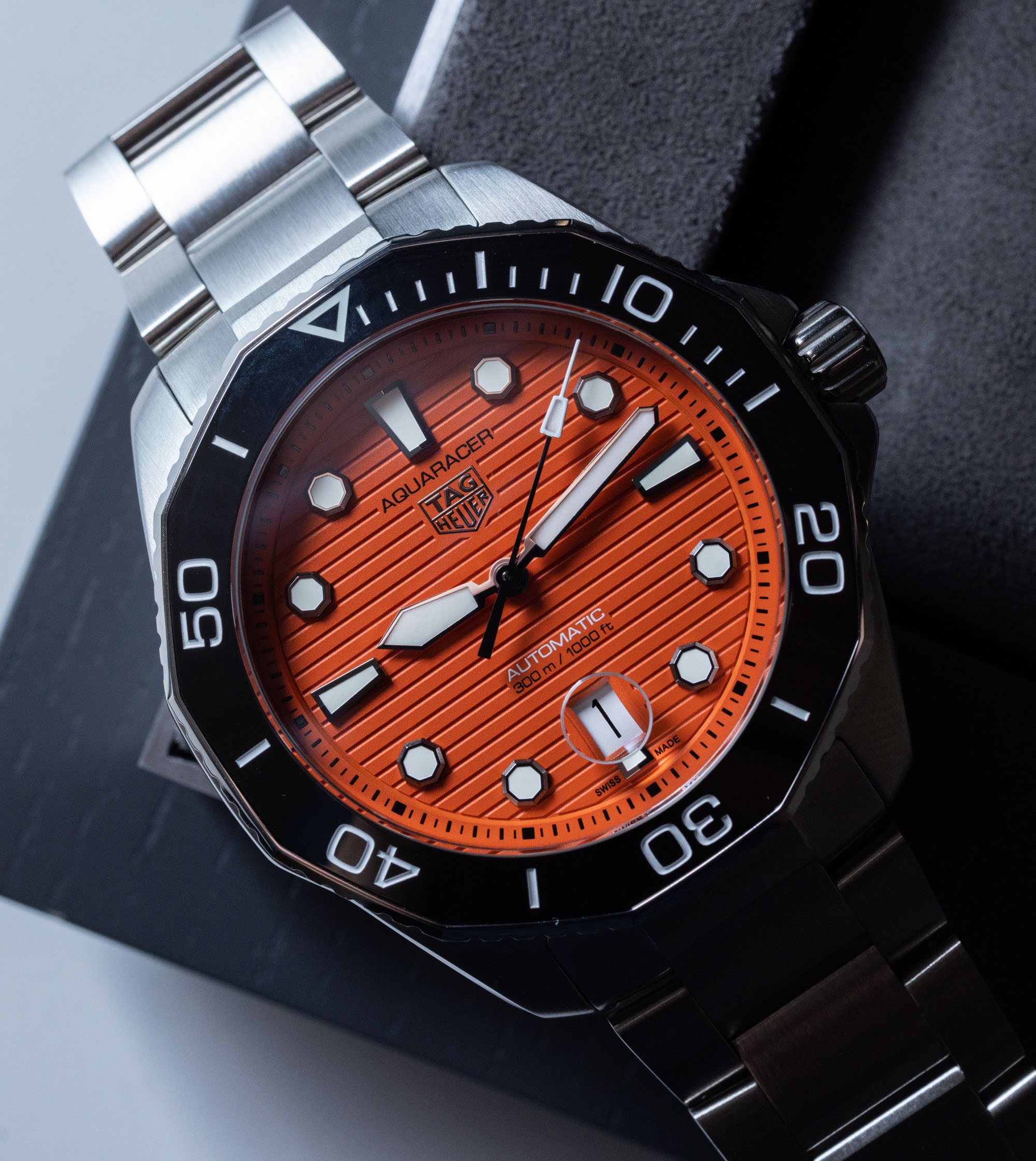 TAG Heuer Aquaracer Professional 300 Orange Diver Watch 10
